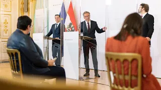 Pressekonferenz über die schrittweise Normalisierung im Gesundheitsbereich.