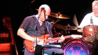 Mark Knopfler-Sultans Of Swing Madrid 2010.mpg