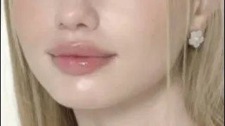 wide lips