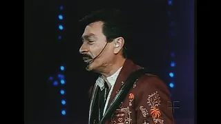 Los Tigres Del Norte - Ayúdame a Creer - En Vivo