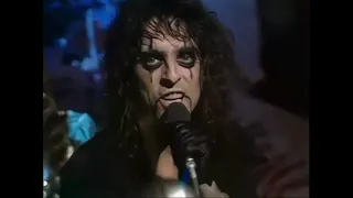 Alice Cooper - School’s Out (Top of the Pops repeat December 28th 1972)