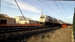 FELIZ DÍA DE REYES!!! Doble 333 Renfe Mercancías con tren de propano por Manzanares (Año 2020)