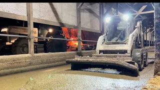 Pushing cow poo! Cleaning the freestall barn!