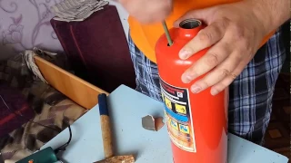 How to make a reusable compressed air cylinder for cleaning equipment.