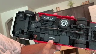 Hino Flatbed 1/18 by KYOSHO Unpacking