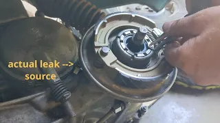 Changing the rear hub/axle oils seal on a Vespa VBB