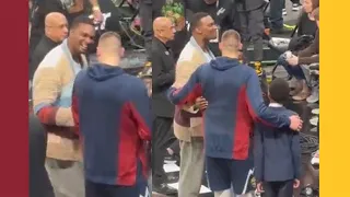 Nikola Jokic and the Legendary Chris Bosh Shared some moments before the Nuggets x Spurs game