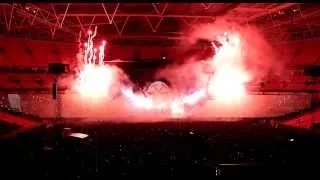 ROGER WATERS WEMBLEY STADIUM THE WALL IN THE FLESH 14/9/13 intro