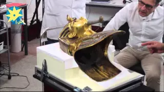 بالفيديو : أعمال ترميم القناع الذهبي للملك توت عنخ آمون