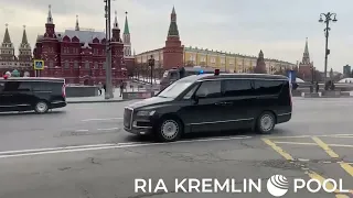 Президент России Владимир Путин приехал на прощание с Владимиром Жириновским-в Колонном зале ...