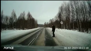 СНЕЖНЫЙ ЧЕЛОВЕК ВЫШЕЛ  К ЛЮДЯМ  - ЕТИ НА МЫШКИНСКОЙ ТРАССЕ РЫБИНСК