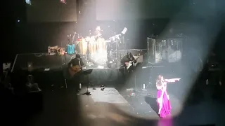 Shreya Ghoshal Dublin Live Concert - Mere Dholna Sun song