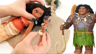 Disney Moana Maui Pua Heihei spell their names in Sand & Defeat Lava Monster and Learn Letters!