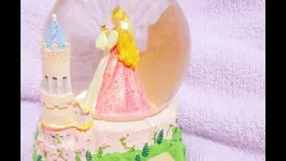 💜 Barbie as Rapunzel 🖌️ Music Box Glitter Globe/Snowglobe 💜