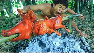 survival in the forest - BBQ Pig Chicken delicious