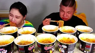 SUB) 불닭볶음면 빨리 먹기 Eating Challenge with Dotori(Fran's brother) Who Eats 5 Cups of Fire Noodles First?