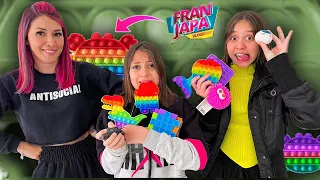 ELAS COMPRARAM TODOS FIDGET TOYS DA LOJA !!! - Fran Japa