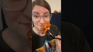 NEW KFC Sticky Chicky saucy nuggets taste test #tastetest #kfc #foodreview #first impressions