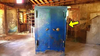 He Found His Grandma’s Suspicious Old Safe. Opening It, He SCREAMED In Horror!