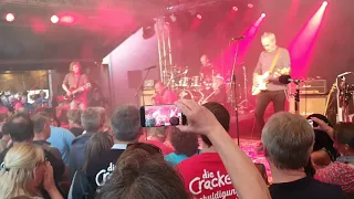 Ausschnitt "Nehmt den dicken Jungs die Mäuse ab"  Die Crackers live in Dexheim Juni 2019