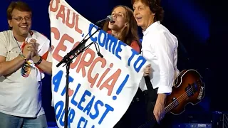 Paul Mccartney invite Georgian fans on stage / Пол Маккартни и фанаты на сцене в Амстердаме