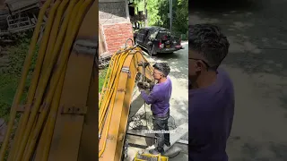 Excavator boom cracked, welding repair.