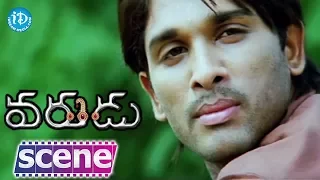 Varudu Movie Scenes - Allu Arjun Helps School Teacher || Allu Arjun, Bhanusri Mehra