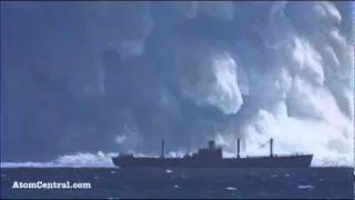 Huge atomic bomb explosion under the sea..flv