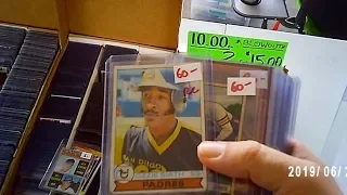 I BOUGHT A BUNCH OF OLD ROOKIE CARDS AT A HUGE FLEA MARKET