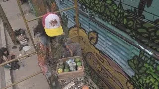 Los mejores grafiteros del mundo salpican de arte a Bogotá en "Ciudad Mural"