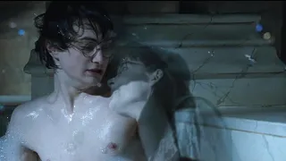 Harry figure out egg with horny Moaning Myrtle in bathtub |