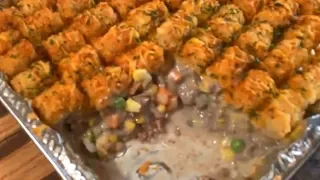 How to make Cheeseburger Tater tot Casserole