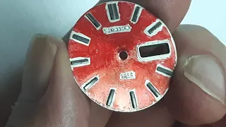 #1 Let's paint this vintage SEIKO 6106-7470 dial red.