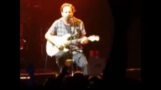 PEARL JAM LIVE 2016  I am a patriot