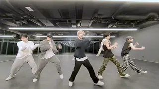 WayV - Miracle Dance Practice Mirrored (360°)