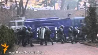 Raw: Truce Fails, Gun Battles Rage in Kiev