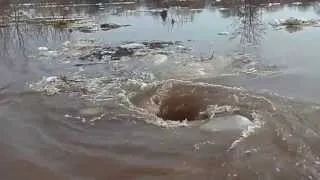 Amazing monstrous whirlpool / Чудовищный водоворот / Dvietes atvars / Torbellino / Tourbillon