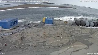 2021-01-27 Mawson Station Antarctica [Timelapse] 05:45:00 UTC