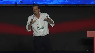 In apnea alla ricerca del proprio limite | Umberto Pelizzari | TEDxPadova