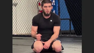 Islam Makhachev: Smashing in Thoughts😆