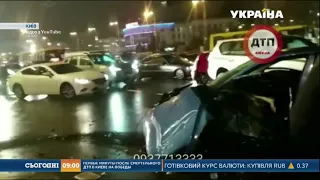 Водій Ауді розтрощив 4 автівки у середмісті Києва