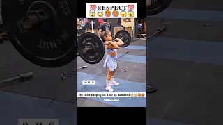 The little girl lifted a 50 kg Dumbbell 😱🤯❤ #shorts #viral