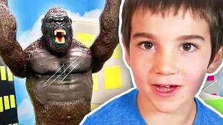 King Kong Attacks the City! Pretend Play & Fun Skits for Kids | JackJackPlays
