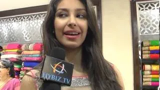 Navneet Kaur Dhillon World 2013 Miss India