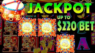 SHOCKING $220/BET Lands Us A LEGENDARY Jackpot on This Slot!