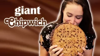 GIANT ICE CREAM COOKIE SANDWICH - VERSUS