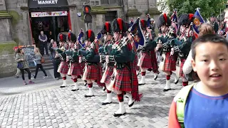 The Black Watch Parade the Royal Mile with the Crown of Scotland 2016 [4K/UHD]