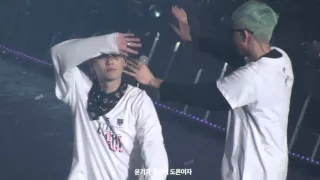 [160508] BTS - Suga Bowed and Cried on the Stage @ 화양연화 On Stage: Epilogue