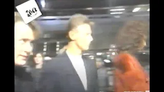 David Bowie - ARRIVING BOWIE & IMAN - Freejack Premiere  - Rock Cafe - Italy TV - 1992