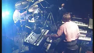 Phil Collins -  In the Air Tonight (live 1990) - Brad Cole and Phil Collins drum cam